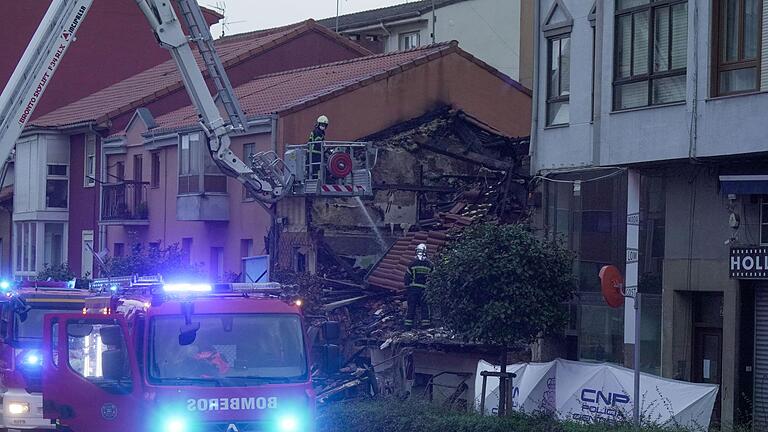 Wohnhaus stürzt nach Explosion in Santander       -  Das Rathaus und die Regionalregierung sagten den Betroffenen schnelle Hilfe zu.