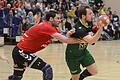 Handball-Bayernliga in der Vor-Coronazeit: Das bislang letzte unterfränkische Derby vor voller Halle am 29. Februar 2020 mit dem Lohrer Carlos Prieto (links) und Luis Franke vom Gästeteam der DJK Rimpar II. Nun eröffnet sich beiden Mannschaften die Möglichkeit, an einer Drittliga-Qualifikation teilzunehmen.