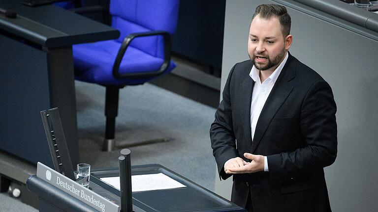 Der Schonunger Markus Hümpfer gehört seit 2021 der SPD-Fraktion im Bundestag an. Der Schonunger Markus Hümpfer gehört seit 2021 der SPD-Fraktion im Bundestag an.