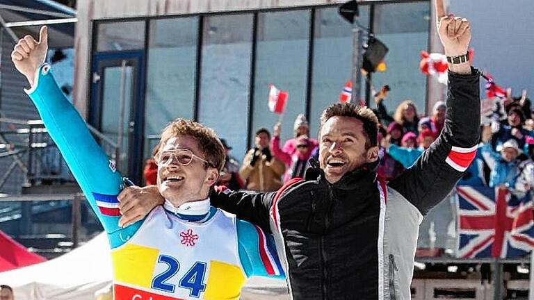 &bdquo;Eddie the Eagle&ldquo; eröffnet das Kinojahr im Huttenschloss. Das Bild zeigt Taron Egerton als Eddie (links) und Hugh Jackman als Trainer Bronson Peary.