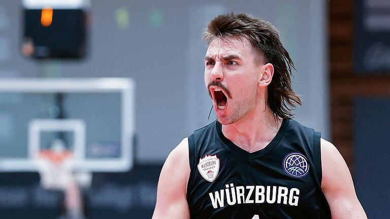 Zac Seljaas, hier auf einem Archivbild, führte die Würzburg Baskets am Mittwoch im Pariser Vorort Nanterre zum Sieg.