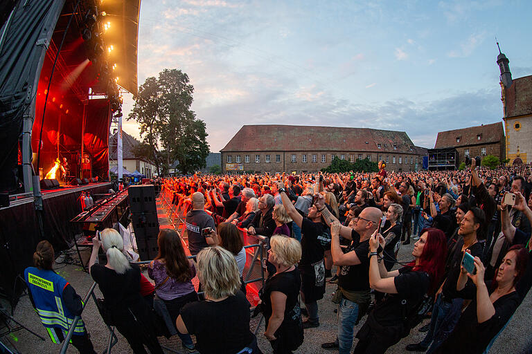 Gute Stimmung beim ausverkauften Konzert: Rund 4500 Fans waren am Samstagabend nach Ebern gekommen.