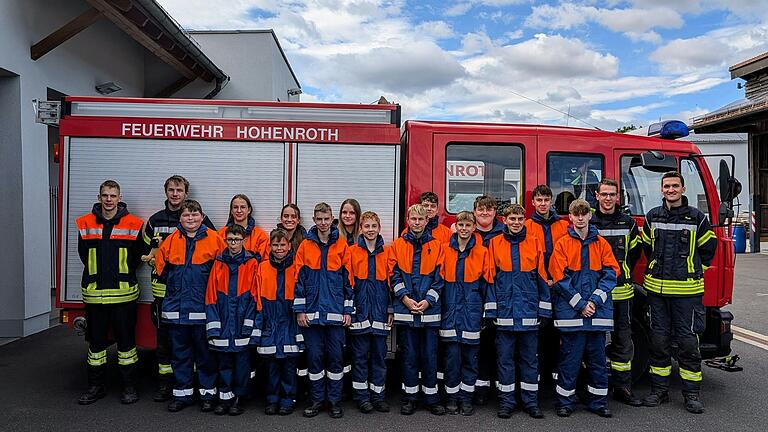 15 Jugendliche durften für einen Tag den Alltag einer Berufsfeuerwehr erleben.