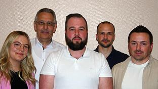 Der neugewählte Vorstand des TSV Reiterswiesen: (von links) Leonie Scheit, Harald Albert, Timo Bühner, Fabian Renninger und Tobias Vogel. Der neue Vorstandsvorsitzende Timo Bühner ist 35 Jahre alt, verheiratet, hat zwei Kinder und ist ein Urgestei...       -  Der neugewählte Vorstand des TSV Reiterswiesen: (von links) Leonie Scheit, Harald Albert, Timo Bühner, Fabian Renninger und Tobias Vogel. Der neue Vorstandsvorsitzende Timo Bühner ist 35 Jahre alt, verheiratet, hat zwei Kinder und ist ein Urgestein des TSV. Er übte bereits Ämter im Jugendbereich aus.