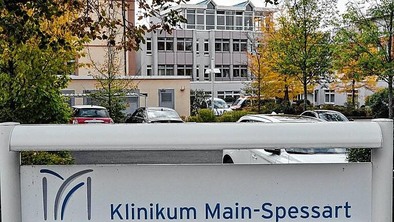 Beim Thema Klinikum Main-Spessart (hier das Haus in Karlstadt) kochen derzeit die Gemüter hoch. Vielen geht der Wandel zu schnell.