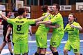 Großer Jubel nach dem Zittersieg: Die Zweitliga-Handballer der DJK Rimpar Wölfe gewannen das Bayernderby beim TuS Fürstenfeldbruck mit 30:29.