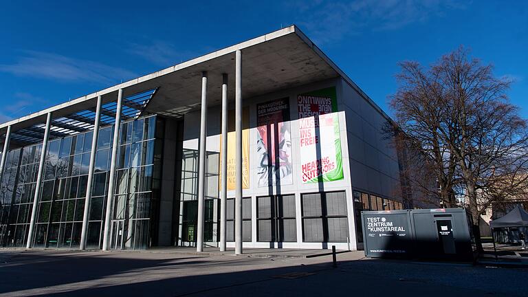 Pinakothek der Moderne erwirbt bedeutende Japansammlung       -  Die Neue Sammlung in der Pinakothek der Moderne hat eine bedeutende Sammlung japanischer Keramiken und Lackarbeiten erworben, mit Unterstützung der Kulturstiftung der Länder.