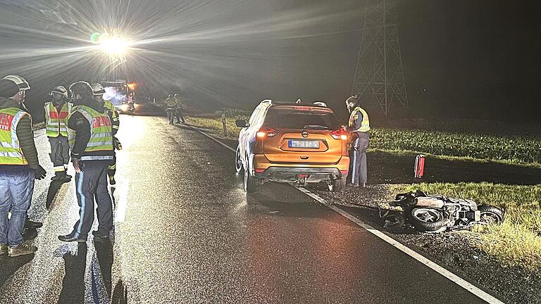 Der junge Rollerfahrer, den vergangenen Mittwoch ein Auto bei Rentweinsdorf erfasste, ist am Montag im Krankenhaus verstorben. Der junge Rollerfahrer, den vergangenen Mittwoch ein Auto bei Rentweinsdorf erfasste, ist am Montag im Krankenhaus verstorben. 