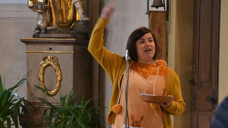 Faschingskinderkirche mit Gemeindereferentin Martina Zentgraf.