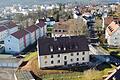 Neues Gewo-Projekt:&nbsp; Am Sinnberg wird gerade der Abriss eines Wohnblocks vorbereitet. Fenster und Türen sind schon ausgebaut.&nbsp; &nbsp;&nbsp;