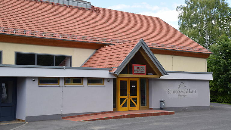 In der Urspringer Schloßparkhalle findet am Sonntag die Bischofsweihe der christ-katholischen Kirche statt. In der Urspringer Schloßparkhalle findet am Sonntag die Bischofsweihe der christ-katholischen Kirche statt.