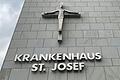 Die Schließung des Krankenhaus St. Josef in Schweinfurt sorgt auch im Netz für Wirbel.