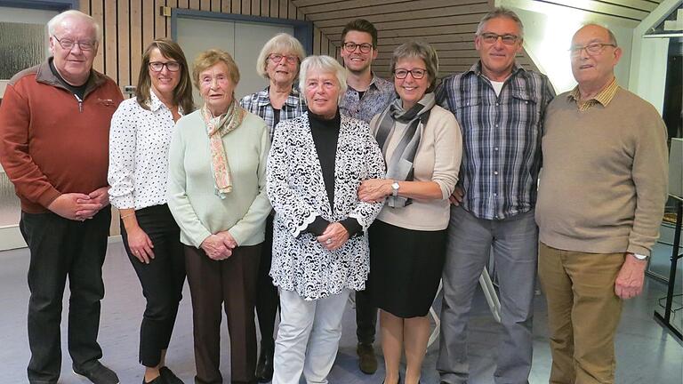 Die Geehrten beim TG Veitshöchheim (hinten von links) Günter Bender, Sandra Handke, Ulrike Ißleib, Dr. Matthias Nieberler, Horst Lehrieder und Ernst Bukowski, (vorne von links) Sigrid Muselmann, Maria Söder und Ruth Lehrieder.