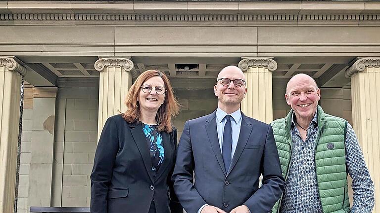 Kurdirektorin Sylvie Thormann (Staatsbad GmbH), Oberbürgermeister Dirk Vogel und Ralf Ludewig (Vorsitzender Pro Bad Kissingen) laden zum ersten Max-Fest mit Frühlingsmarkt ein.       -  Kurdirektorin Sylvie Thormann (Staatsbad GmbH), Oberbürgermeister Dirk Vogel und Ralf Ludewig (Vorsitzender Pro Bad Kissingen) laden zum ersten Max-Fest mit Frühlingsmarkt ein.