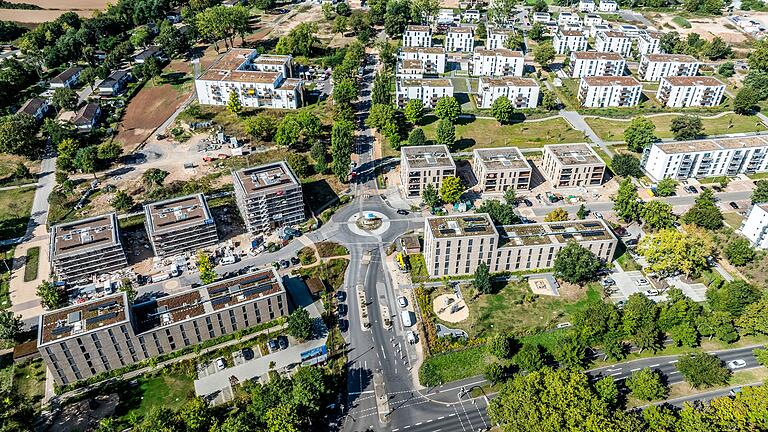 Im neuen Stadtteil Bellevue hat auch die Stadt- und Wohnbau-GmbH der Stadt gebaut. Im neuen Stadtteil Bellevue hat auch die Stadt- und Wohnbau-GmbH der Stadt gebaut.
