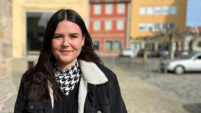 Gina Wenner (23) aus Wiesentheid hält eine Pflicht für hinderlich. Gina Wenner (23) aus Wiesentheid hält eine Pflicht für hinderlich.