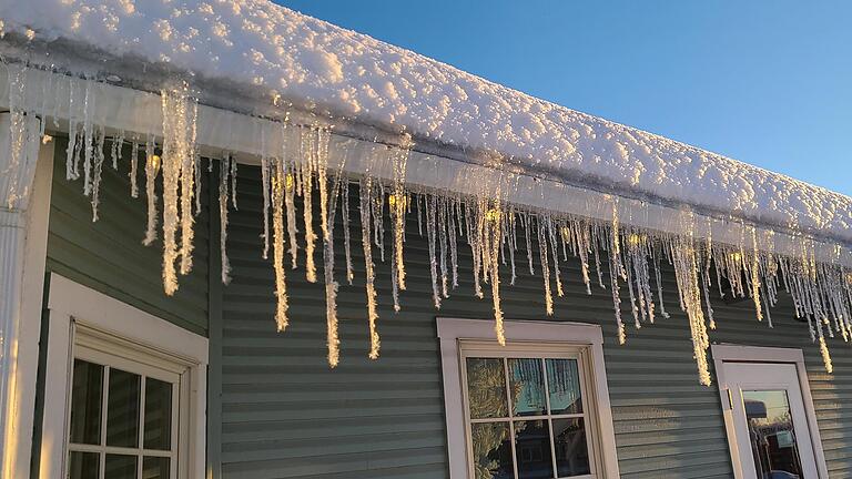 Der Winter in Alaska dauert sechs Monate. - Der Winter in Alaska dauert sechs Monate. Der Winter in Alaska dauert sechs Monate. - Der Winter in Alaska dauert sechs Monate.