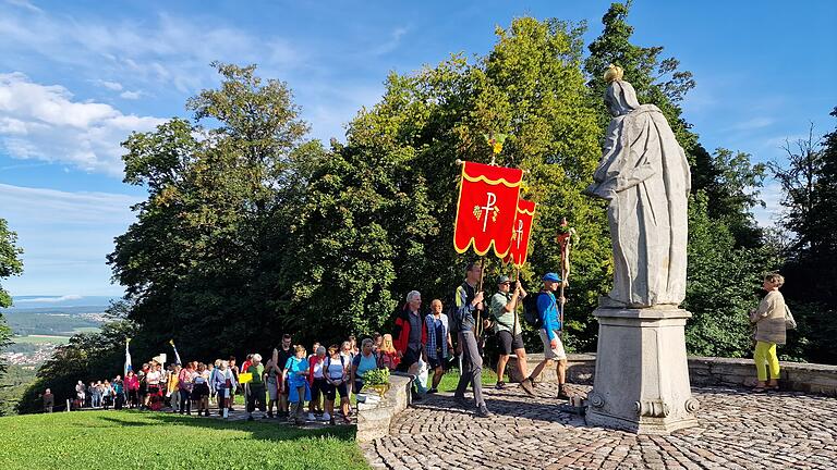 Ankunft der Wallfahrer aus Burkardroth - Ankunft der Wallfahrer aus Burkardroth Ankunft der Wallfahrer aus Burkardroth - Ankunft der Wallfahrer aus Burkardroth