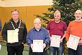 Termin: 31-70365939 Angler Ebenhausen       -  Ehrungen für treue Mitglieder: Unser Bild zeigt (von links) den stellvertretenden Vorsitzenden Viktor Müller, die Jubilare Manfred Schmitt (25 Jahre), Steffen Peschel, Armin Müller und Karl Kraus (alle 40 Jahre) sowie den Vorsitzenden Bernhard Braun.