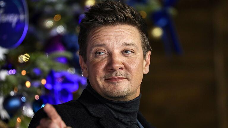 Jeremy Renner.jpeg       -  US-Schauspieler Jeremy Renner redet über seinen Unfall.