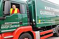 Ab dem 1. Januar 2017 wird das Wiesbadener Unternehmen Knettenbrech + Gurdulic für die Müllabfuhr im Landkreis Kitzingen zuständig sein. Dann werden die Mülltonnen mit grünen Fahrzeuge abgeholt.