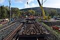 Um zwei rund 150 Jahre alte Brücken zu ersetzen, werden in die Bahnstrecke bei Schaippach erst einmal zwei Hilfsbrücken eingebaut.