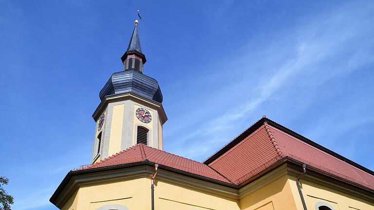 Die Obernbreiter Kirche St. Burkard erstrahlt in neuem Glanz.