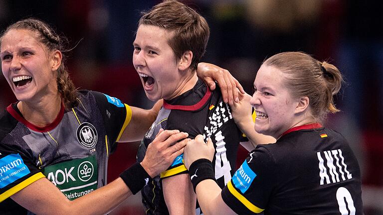Der Kopf im deutschen Team: Spielmacherin Alina Grijseels (Bildmitte), in Dortmund Teamkollegin von Mia Zschocke. Der Kopf im deutschen Team: Spielmacherin Alina Grijseels (Bildmitte), in Dortmund Teamkollegin von Mia Zschocke.
