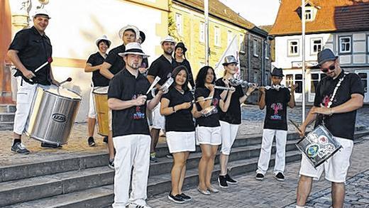 Heiße Rhythmen: Die Sambagruppe Bateria Caliente verspricht, den Zuhörern gehörig einzuheizen.