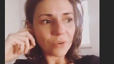 Jennifer Niebling mit Tränen in den Augen. Jennifer Niebling mit Tränen in den Augen.