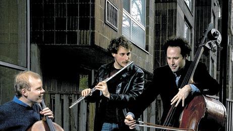 Ungewöhnliche Besetzung: Greg Patillo's Projekt Trio. Ungewöhnliche Besetzung: Greg Patillo's Projekt Trio.