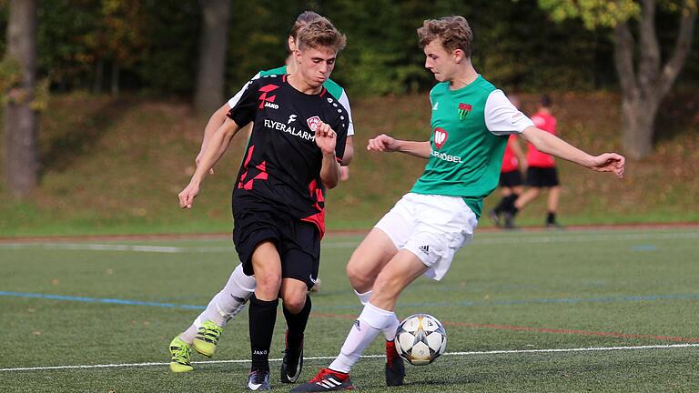 Ausgebildet wurde Maximilian Stahl (rechts) in der Jugend des FC 05 Schweinfurt. Hier eine Szene aus dem U17-Derby gegen die Würzburger Kickers im Oktober 2019.