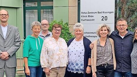 Auf dem Bild zu sehen sind von links: Dr. med. Klaus Herrmann, Dr. Matthias Galle, Herta Ambruß, Jürgen Dörschmidt, Christiane Neubert, Tatjana Voit, Andrea Ostheimer, Michael Meder, Siglinde Grimm, Mathias Kirchner.       -  Auf dem Bild zu sehen sind von links: Dr. med. Klaus Herrmann, Dr. Matthias Galle, Herta Ambruß, Jürgen Dörschmidt, Christiane Neubert, Tatjana Voit, Andrea Ostheimer, Michael Meder, Siglinde Grimm, Mathias Kirchner.