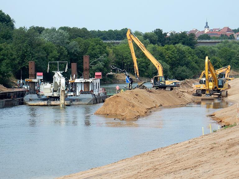 Aktuell wird die Schifffahrtsstraße Main zwischen den Staustufen Schweinfurt und Ottendorf ausgebaut.