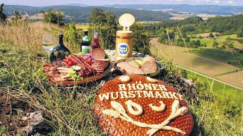 Rhöner Wurstgipfel: Zum siebten Mal wird beim Rhöner Wurstmarkt in Ostheim alles aufgefahren, was die Metzgerzunft der Region zu bieten hat.