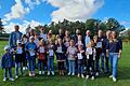 Als Symbol für Durchhaltevermögen und Fitness erhielten diese Kinder und Erwachsenen ein Sportabzeichen.       -  Als Symbol für Durchhaltevermögen und Fitness erhielten diese Kinder und Erwachsenen ein Sportabzeichen.