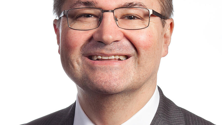 Michael Popp ist der Stiftungsberater der Sparkasse Mainfranken Würzburg. Foto: Sparkasse Mainfranken Würzburg - Michael Popp ist der Stiftungsberater der Sparkasse Mainfranken Würzburg. Foto: Sparkasse Mainfranken Würzburg Michael Popp ist der Stiftungsberater der Sparkasse Mainfranken Würzburg. Foto: Sparkasse Mainfranken Würzburg - Michael Popp ist der Stiftungsberater der Sparkasse Mainfranken Würzburg. Foto: Sparkasse Mainfranken Würzburg