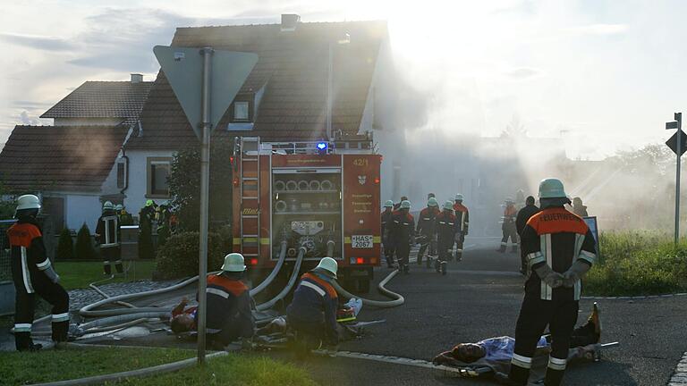 Wasser Marsch! Das war eine große Schauübung im Jahr 2017 anlässlich des 25-jährigen Bestehens der Jugendfeuerwehr Untertheres.&nbsp; (Archivfoto). Jetzt feiert die Unterthereser Wehr ihren 150. Geburtstag.&nbsp;