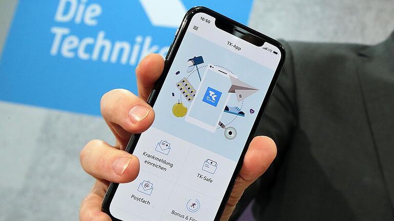 Elektronische Patientenakte       -  App statt Aktenordner: Mit der elektronischen Patientenakte sollen Versicherte ihre Gesundheitsdaten immer per Smartphone griffbereit haben. (Symbolbild)