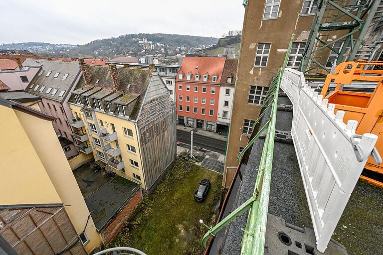 Das Nachbarhaus mit der Nummer 11 ist bereits verschwunden, es soll zusammen mit der Nummer 9 neu entstehen.