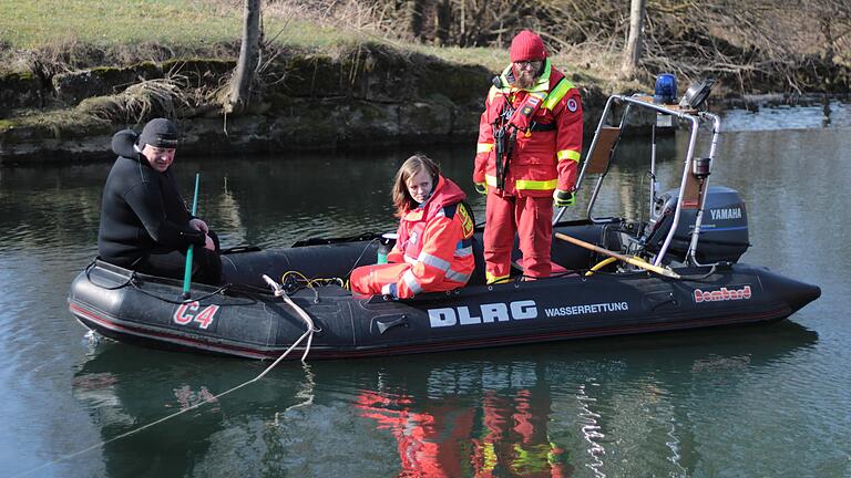 Bei der Suche nach der Vermissten setzten Rettungskräfte auch Tauchroboter ein. Hier ein Bild eines DLRG-Einsatzes vom Februar. Bei der Suche nach der Vermissten setzten Rettungskräfte auch Tauchroboter ein. Hier ein Bild eines DLRG-Einsatzes vom Februar.