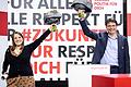 Ein neues Duo an der Parteispitze will die Bayern-SPD aus dem Tal der Tränen führen: Ronja Endres und Florian von Brunn wollen 'Bedenken und Leisetreterei' hinter sich lassen.&nbsp;