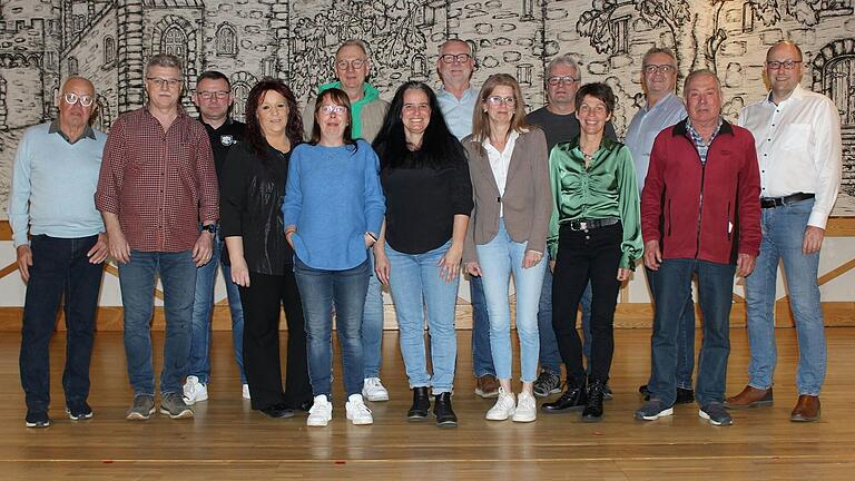 Im Bild: Harald Kraus, Jürgen Eichhorn, Timo Kolano, Sandra Scholz, Bianca Diesel, Norbert Steinschauer, Birgit Leifer, Pirmin Röhrig, Christine Schulz, Norbert Rieß, Anette Würll, Ronny Muhr, Günter Hein und 1. Vorsitzender Frank Vetter. Im Bild: Harald Kraus, Jürgen Eichhorn, Timo Kolano, Sandra Scholz, Bianca Diesel, Norbert Steinschauer, Birgit Leifer, Pirmin Röhrig, Christine Schulz, Norbert Rieß, Anette Würll, Ronny Muhr, Günter Hein und 1. Vorsitzender Frank Vetter.