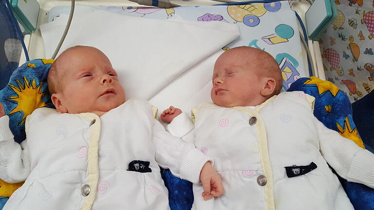 Jannis und Jayson wurden am 7.September in der Uni Würzburg geboren. Sie wogen bei der Geburt 835g und 1270g  Eltern: Johannes und Jaqueline Seelmann , Frammersbach