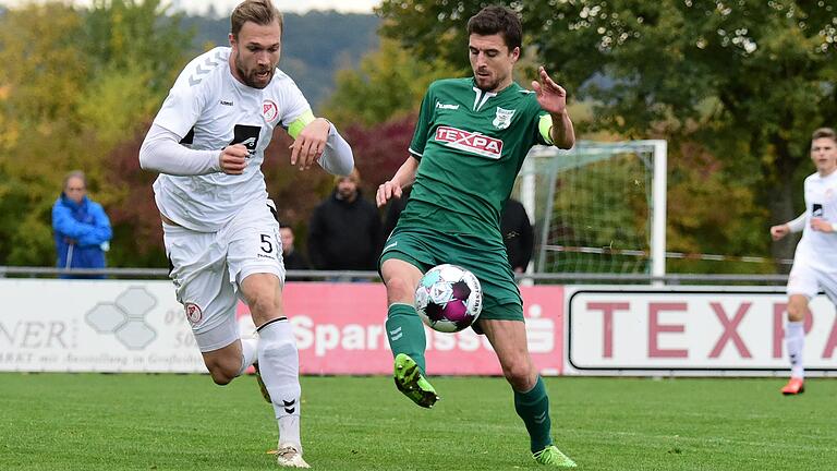 Das Heimspiel gegen den SV Seligenporten war am 17. Oktober 2020 Stefan Piechas (rechts) letztes von insgesamt über 300 Bayernliga-Spielen für den TSV Großbardorf.