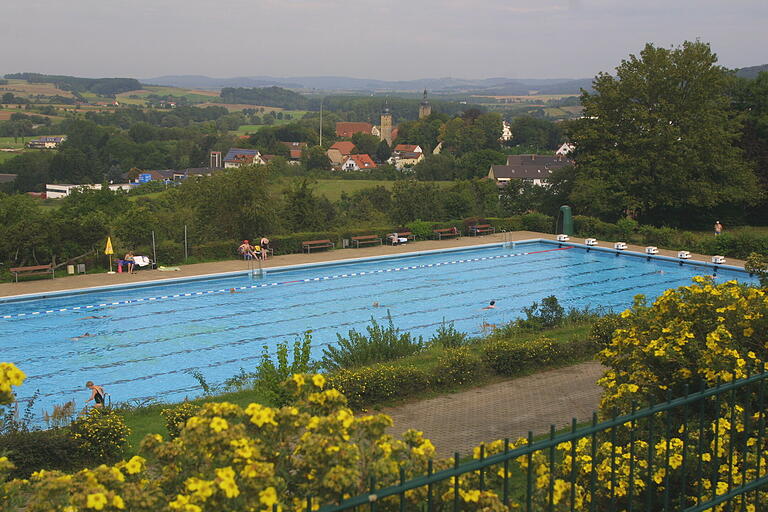 In schöner Lage: das Freibad am Losberg in Ebern. In schöner Lage: das Freibad am Losberg in Ebern.