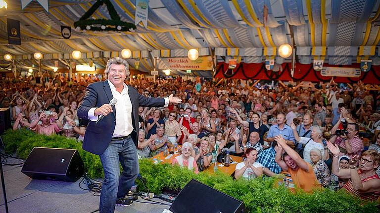 Schlagersänger Andy Borg am Mittwoch beim Jubiläumsabend der Laurenzi-Messe.