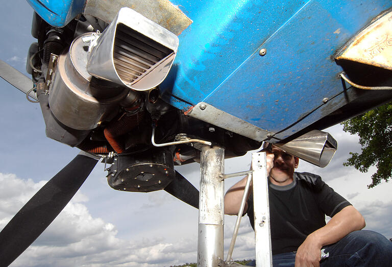 Auch ein neuer Schalldämpfer für ihr Schleppflugzeug, den die Flugsportler im Mai 2011 anschafften, brachte keine Abhilfe, sagten die betroffenen Gemeinden.