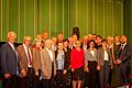 Gründungsmitglieder, Ehrengäste aus den Partnerstädten, Ehrenpräsident Dietrich Försch, Stadträtin Birgit Eber, Pianist Thomas Rigutto sowie das Präsidium des Komitees feierten am Samstag mit weitere Gästen 20 Jahre Städtepartnerschaftskomitee Bad Kissingen. Foto: Peter Hinz       -  Gründungsmitglieder, Ehrengäste aus den Partnerstädten, Ehrenpräsident Dietrich Försch, Stadträtin Birgit Eber, Pianist Thomas Rigutto sowie das Präsidium des Komitees feierten am Samstag mit weitere Gästen 20 Jahre Städtepartnerschaftskomitee Bad Kissingen. Foto: Peter Hinz