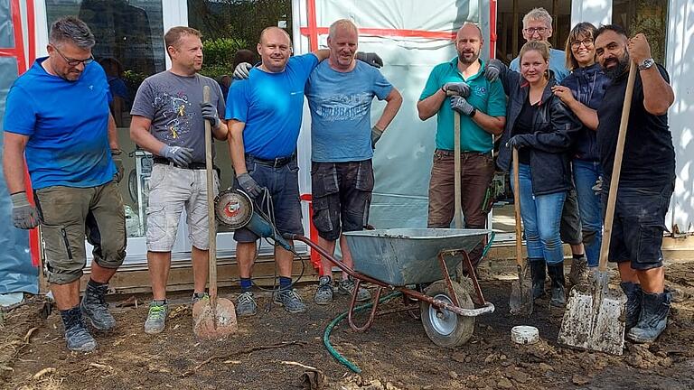 Schon mehrmals machten sich Frauen und Männer aus dem Eltmanner Raum in den vergangenen Monaten auf den Weg ins Ahrtal, um den Hochwasseropfern beim Wiederaufbau zu helfen.